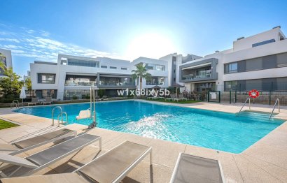Resale - Apartment - Middle Floor Apartment - Estepona - Selwo
