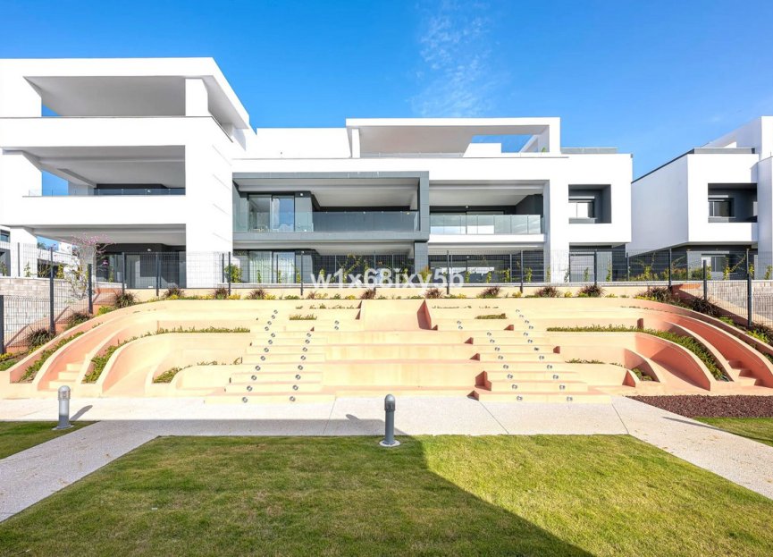 Resale - Apartment - Middle Floor Apartment - Estepona - Selwo