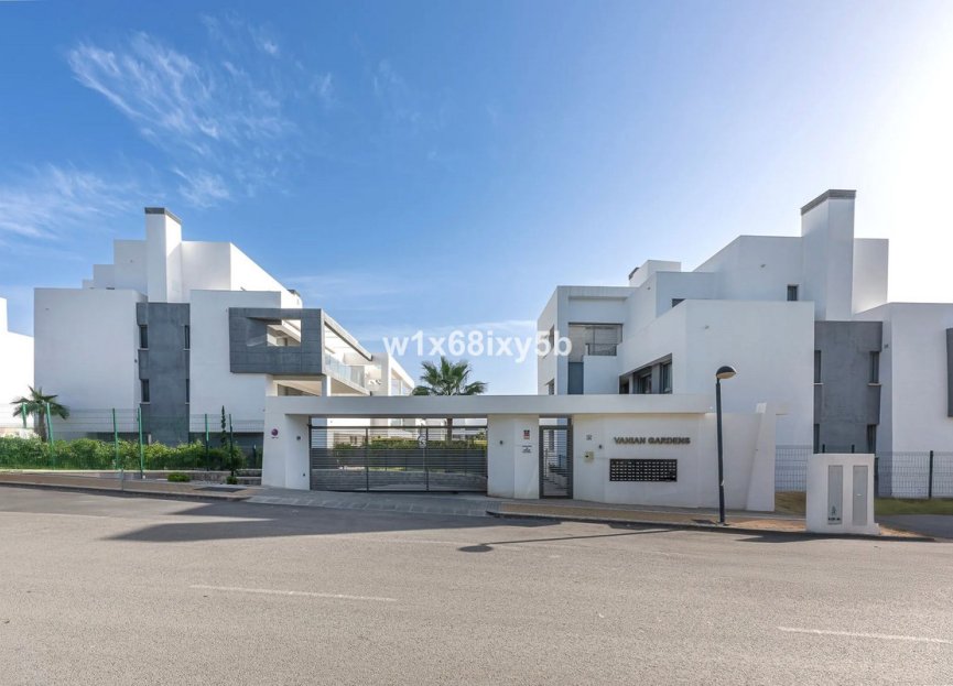 Resale - Apartment - Middle Floor Apartment - Estepona - Selwo