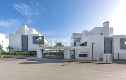 Resale - Apartment - Middle Floor Apartment - Estepona - Selwo