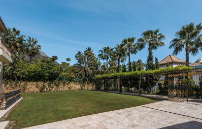 Resale - House - Detached Villa - Marbella - Sierra Blanca