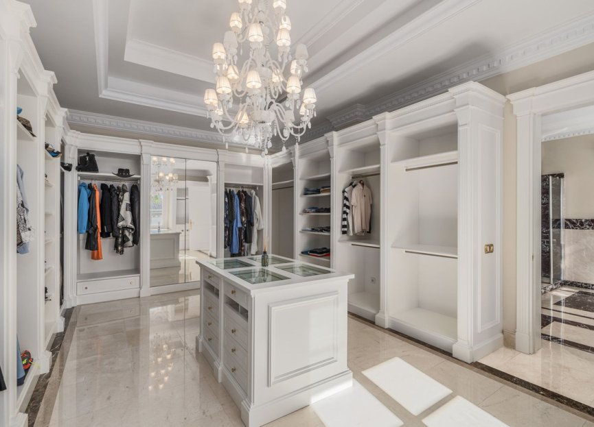 Resale - House - Detached Villa - Marbella - Sierra Blanca