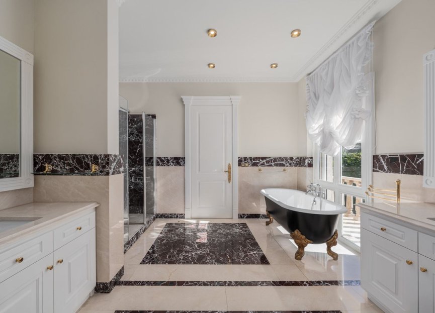 Resale - House - Detached Villa - Marbella - Sierra Blanca