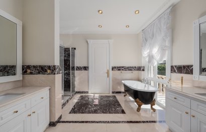 Resale - House - Detached Villa - Marbella - Sierra Blanca