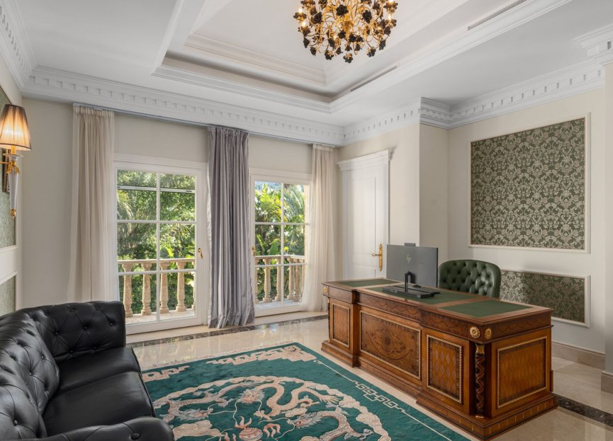 Resale - House - Detached Villa - Marbella - Sierra Blanca