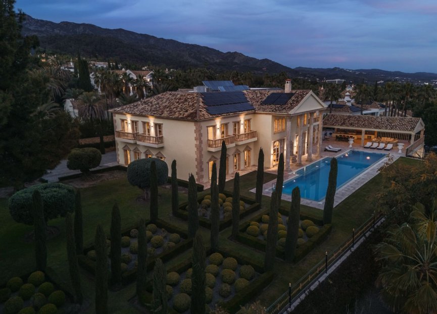 Resale - House - Detached Villa - Marbella - Sierra Blanca