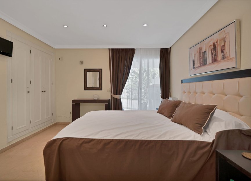 Resale - Ground floor apartment - Estepona - New Golden Mile