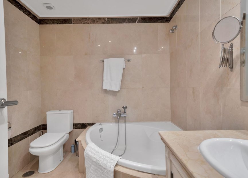 Resale - Ground floor apartment - Estepona - New Golden Mile