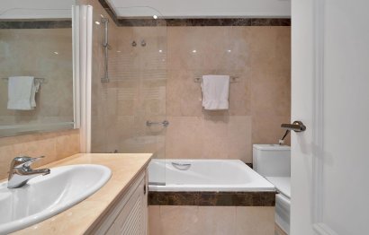 Resale - Ground floor apartment - Estepona - New Golden Mile