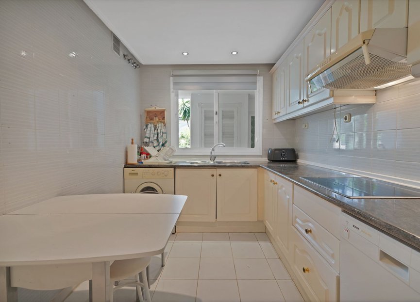 Resale - Ground floor apartment - Estepona - New Golden Mile