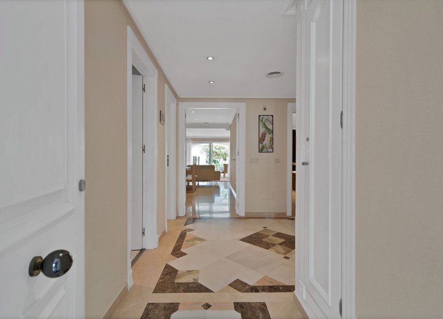 Resale - Ground floor apartment - Estepona - New Golden Mile