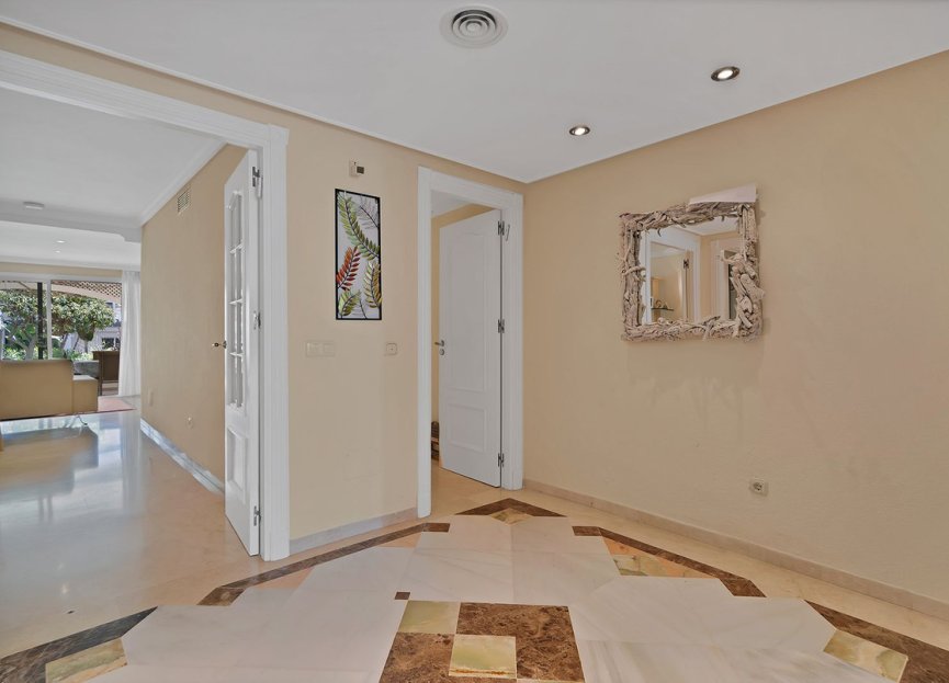 Resale - Ground floor apartment - Estepona - New Golden Mile