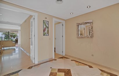 Resale - Ground floor apartment - Estepona - New Golden Mile