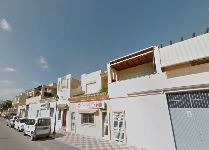 Resale - Apartment - Middle Floor Apartment - Estepona - Cancelada