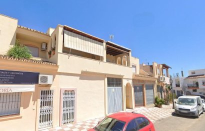 Resale - Apartment - Middle Floor Apartment - Estepona - Cancelada