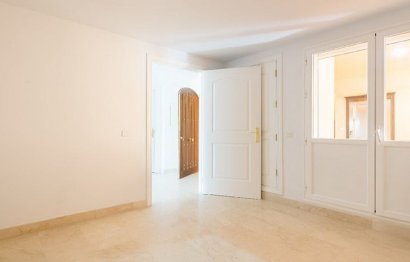 Reventa - Ground floor apartment - Marbella - Marbella Centro
