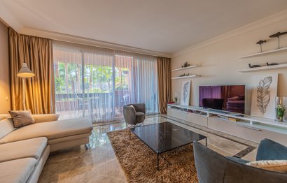 Resale - Apartment - Middle Floor Apartment - Marbella - Nueva Andalucia