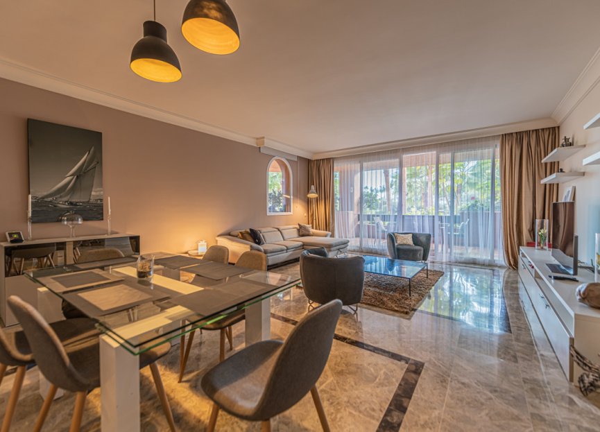 Resale - Apartment - Middle Floor Apartment - Marbella - Nueva Andalucia