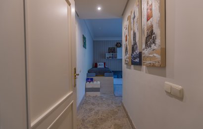 Resale - Apartment - Middle Floor Apartment - Marbella - Nueva Andalucia