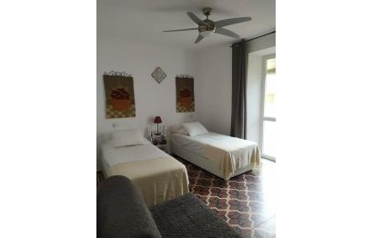 Resale - House - Townhouse - Estepona - Estepona Centro