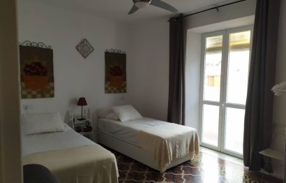 Resale - House - Townhouse - Estepona - Estepona Centro