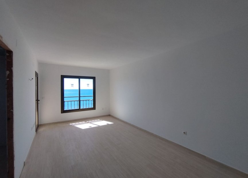 Resale - Apartment - Middle Floor Apartment - Fuengirola - Fuengirola Centro