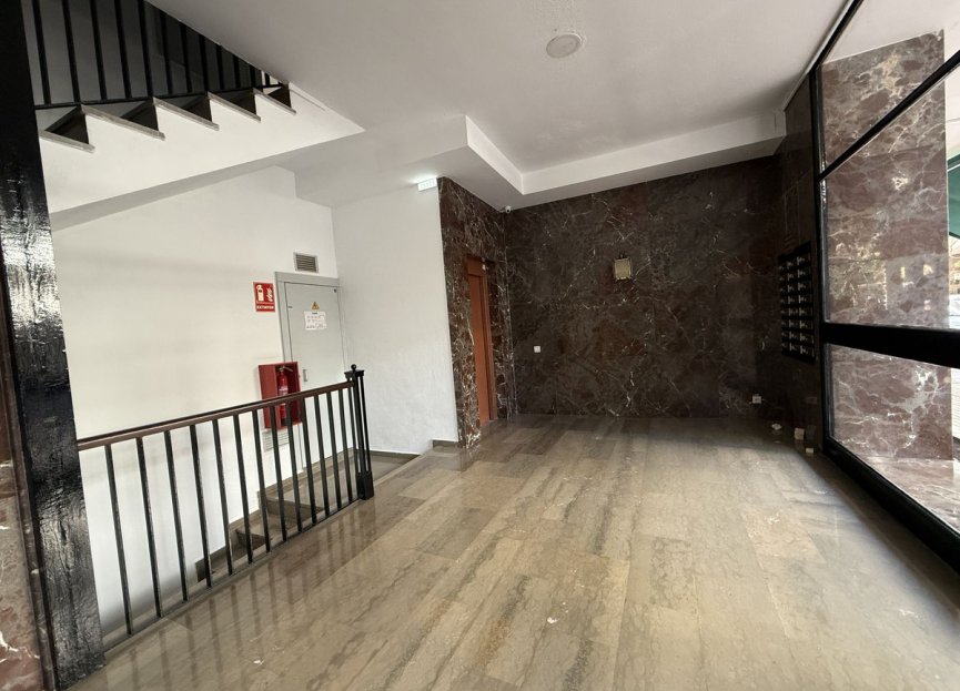 Resale - Apartment - Middle Floor Apartment - Marbella - Marbella Centro