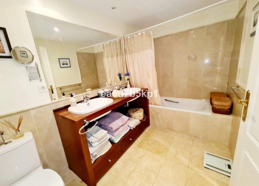 Resale - Apartment - Penthouse - Estepona - New Golden Mile