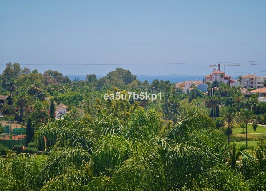 Resale - Apartment - Penthouse - Estepona - New Golden Mile