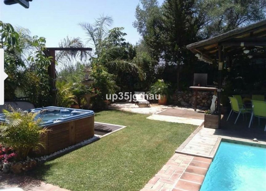 Resale - Ground floor apartment - Estepona - Estepona Centro