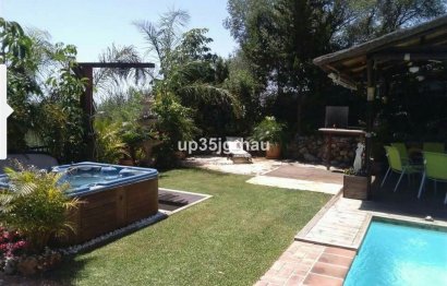Resale - Ground floor apartment - Estepona - Estepona Centro