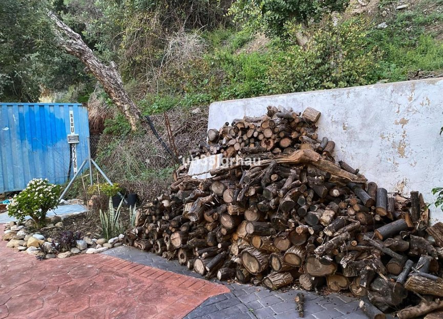 Resale - House - Detached Villa - Estepona - Estepona Centro