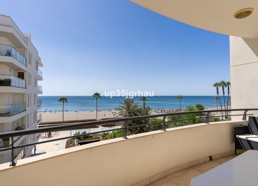 Resale - Apartment - Middle Floor Apartment - Estepona - Estepona Centro