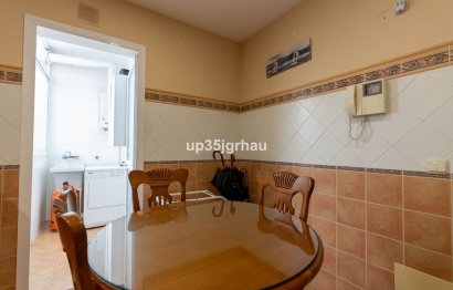 Resale - Apartment - Middle Floor Apartment - Estepona - Estepona Centro