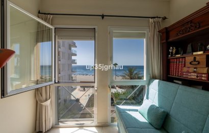 Resale - Apartment - Middle Floor Apartment - Estepona - Estepona Centro