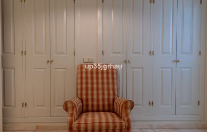 Resale - Apartment - Middle Floor Apartment - Estepona - Estepona Centro