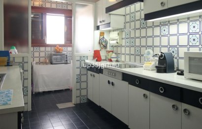 Resale - Apartment - Penthouse - Estepona - Estepona Centro