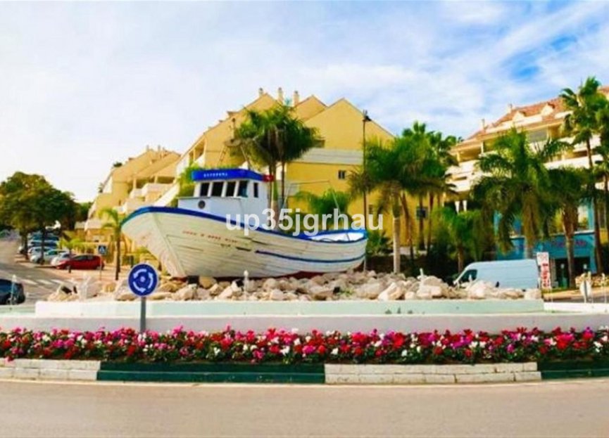 Resale - Apartment - Penthouse - Estepona - Estepona Centro