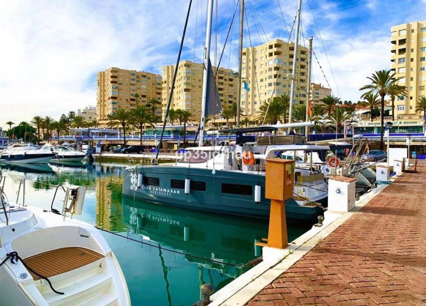 Resale - Apartment - Penthouse - Estepona - Estepona Centro