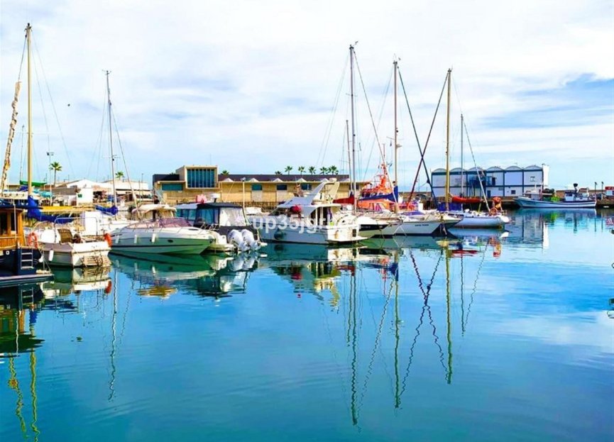 Resale - Apartment - Penthouse - Estepona - Estepona Centro