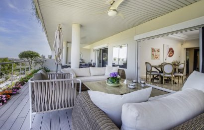 Resale - Ground floor apartment - Marbella - Nueva Andalucia