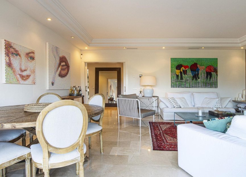 Resale - Ground floor apartment - Marbella - Nueva Andalucia