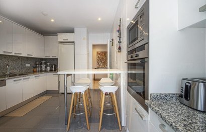 Resale - Ground floor apartment - Marbella - Nueva Andalucia