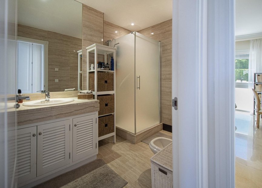 Resale - Ground floor apartment - Marbella - Nueva Andalucia