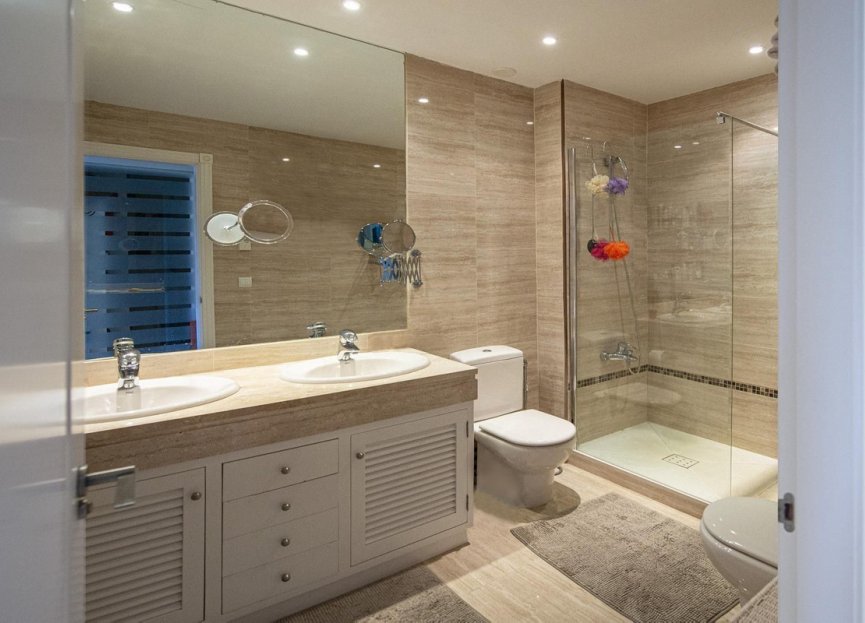 Resale - Ground floor apartment - Marbella - Nueva Andalucia