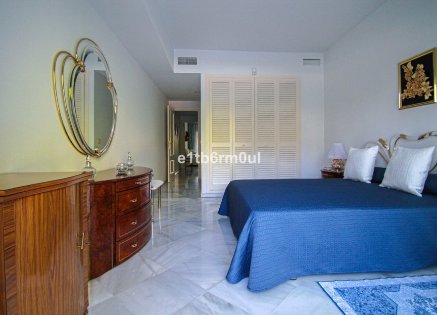 Resale - Ground floor apartment - Marbella - The Golden Mile