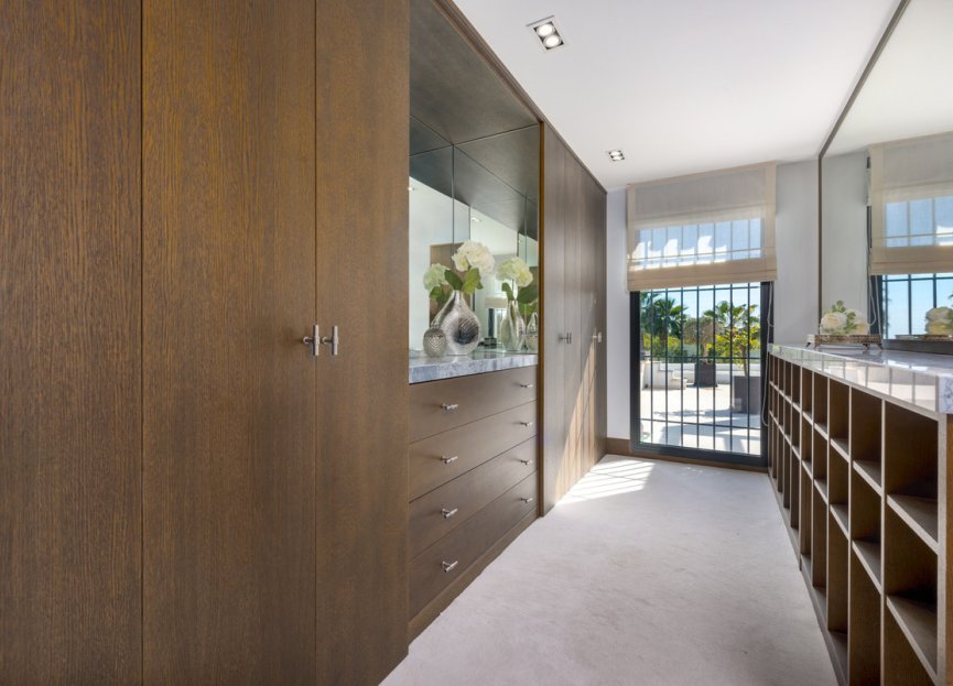 Resale - House - Detached Villa - Marbella - Nueva Andalucia