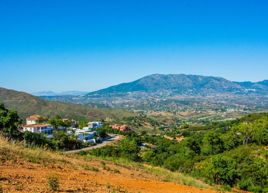 Resale - House - Detached Villa - Marbella - La Mairena