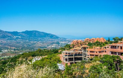 Resale - House - Detached Villa - Marbella - La Mairena