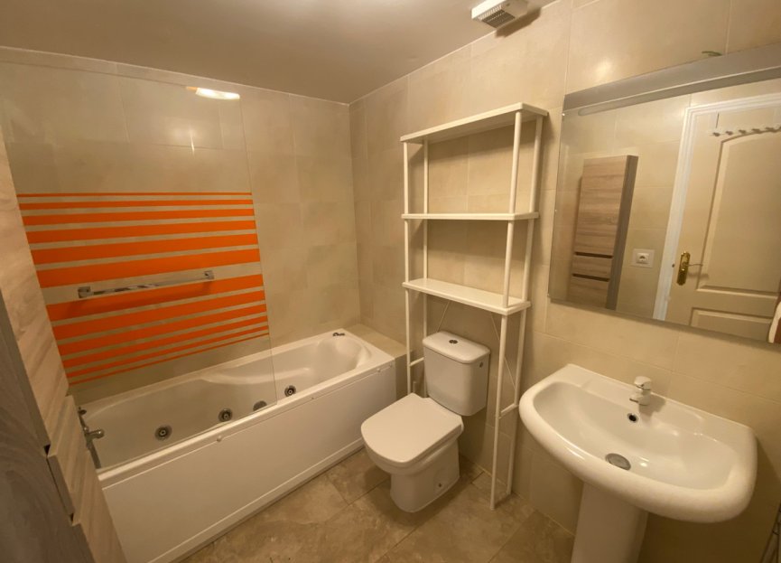 Resale - Apartment - Middle Floor Apartment - Fuengirola - Carvajal